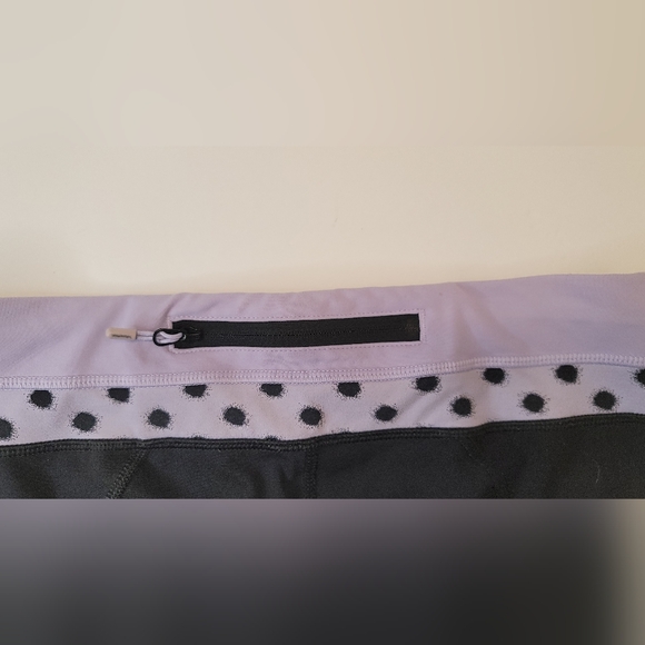 Lululemon Run: Inspire Crop II Blac /Lilac /High Noon Dot Lilac/ size 8 - Picture 11 of 12